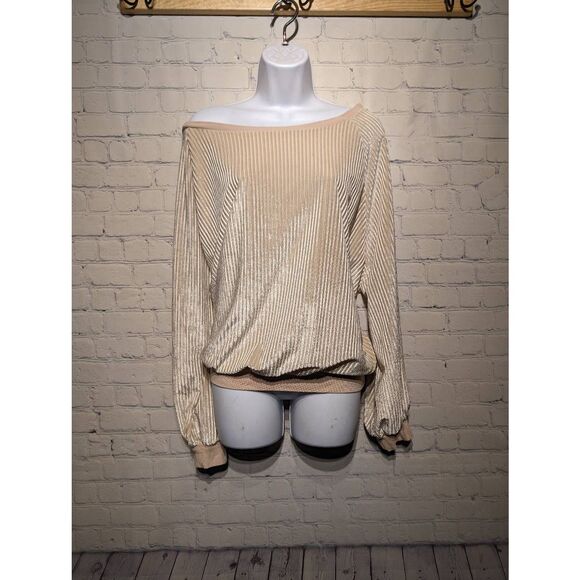 Entro velvety off shoulder loungewear top medium + * - Picture 1 of 5